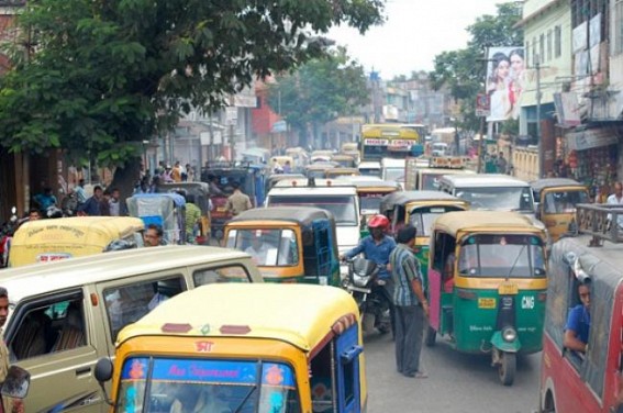  Agartala wastes liters of petrol in traffic jams daily
